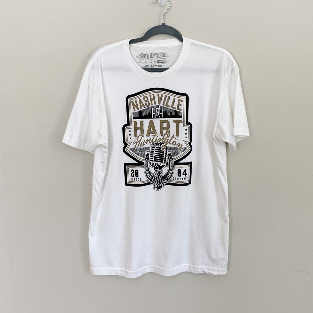 Hart & Huntington White Short Sleeve Crew Neck Vintage Nashville Tee (Size M)